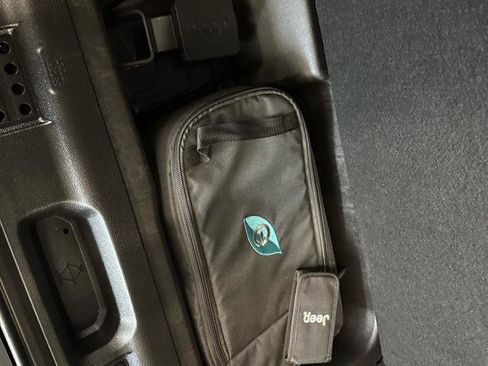 Used 2024 Jeep Wrangler Unlimited image 45