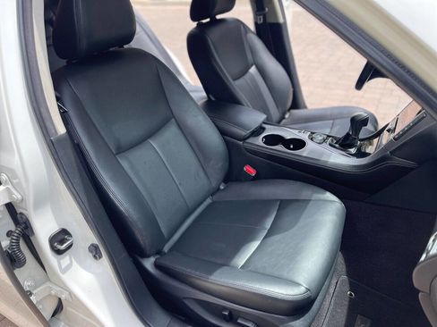 Used 2016 INFINITI Q50 Premium image 17