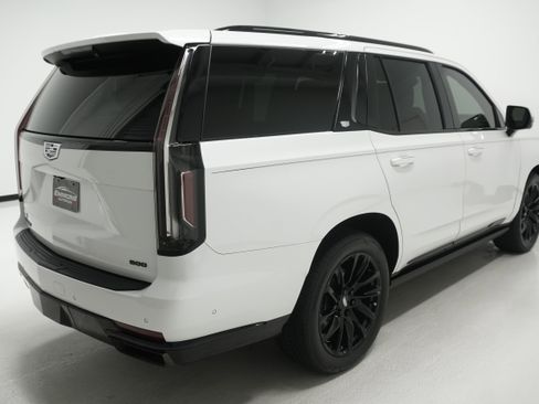 Used 2021 Cadillac Escalade Sport w/ Driver Assist Tech Package image 4