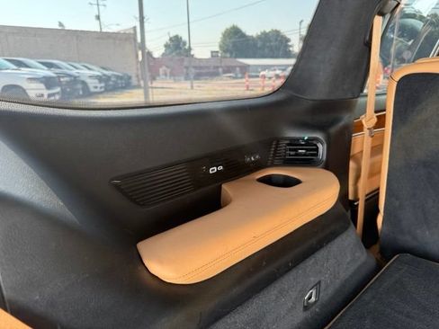 Used 2022 Jeep Grand Wagoneer Series III AWD/4WD image 30