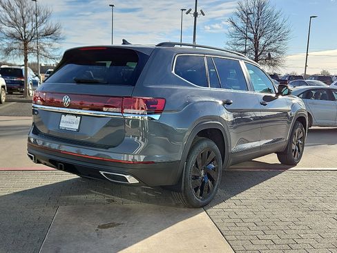 New 2026 Volkswagen Atlas SE image 3