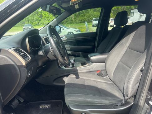 Used 2014 Jeep Grand Cherokee Laredo w/ Quick Order Package 23E image 8