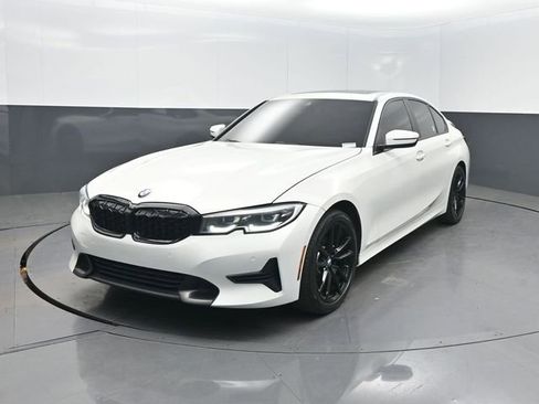 Used 2020 BMW 330i Sedan w/ Convenience Package RWD image 1