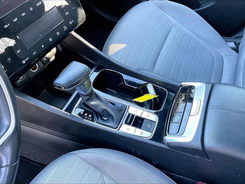 Used 2023 Hyundai Santa Cruz SEL Premium image 19