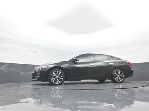 Used 2018 Nissan Maxima Platinum image 29