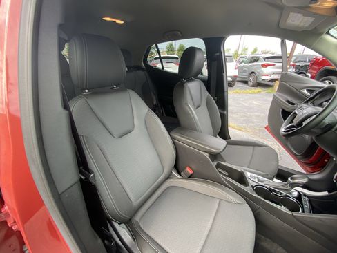 Used 2024 Buick Encore GX Preferred AWD/4WD image 28