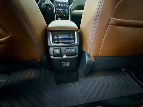 Used 2019 Subaru Ascent Touring w/ Popular Package #3 image 27