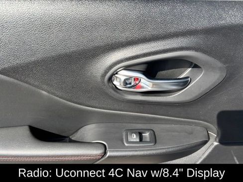 Used 2022 Jeep Cherokee Trailhawk w/ Sound & Nav Group AWD/4WD image 17