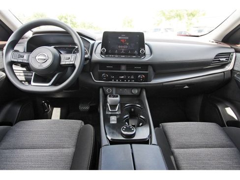 Used 2023 Nissan Rogue SV AWD/4WD image 12