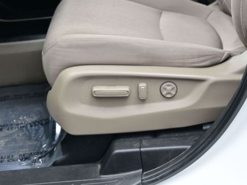 Used 2022 Honda Odyssey EX image 11