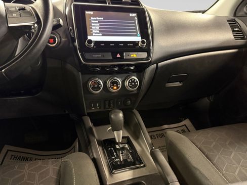 Used 2020 Mitsubishi Outlander Sport SE FWD image 21