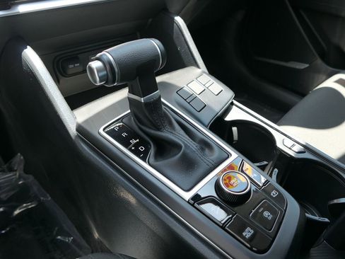 Used 2025 Kia Sportage LX FWD image 26