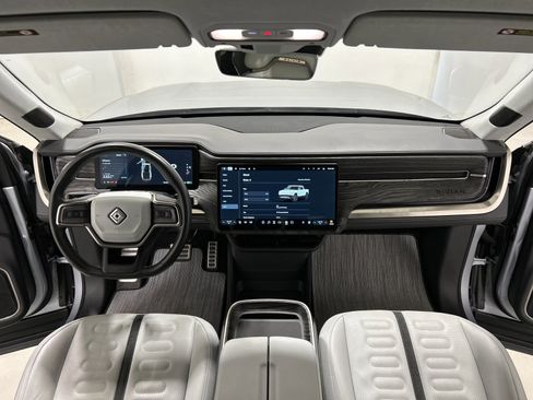 Used 2022 Rivian R1T Adventure image 25