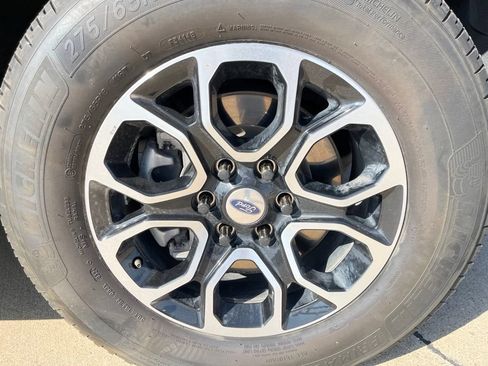 Used 2024 Ford Expedition Max XLT RWD image 8