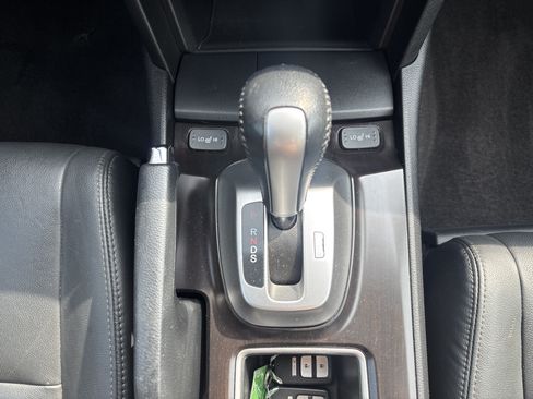 Used 2015 Honda Crosstour EX-L image 12