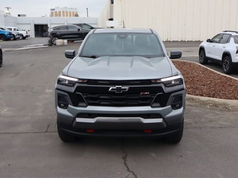 Used 2024 Chevrolet Colorado Z71 w/ Z71 Convenience Package 2 AWD/4WD image 16