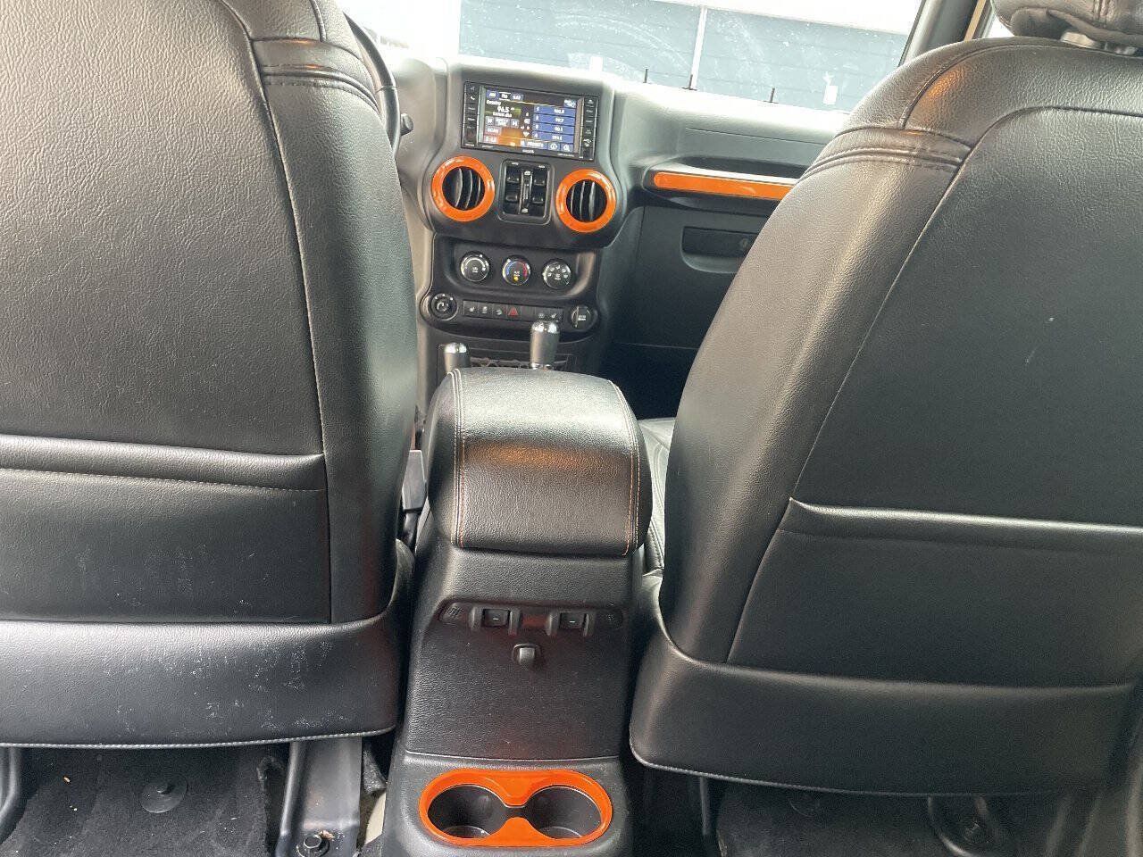 Used 2016 Jeep Wrangler Unlimited Sahara AWD/4WD image 45