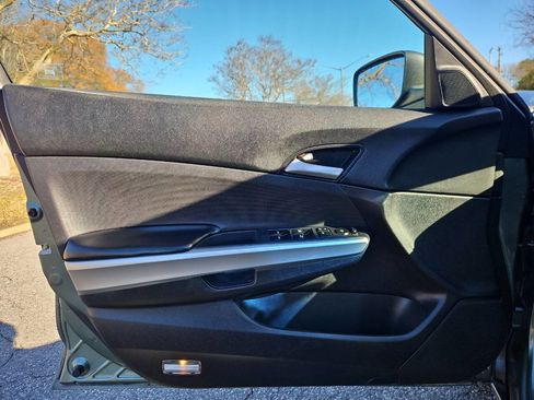 Used 2010 Honda Accord EX image 12