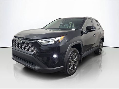 Used 2025 Toyota RAV4 Limited AWD/4WD image 3