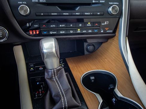 Used 2019 Lexus RX 350 AWD w/ Navigation Package image 32
