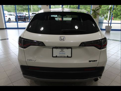 Certified 2025 Honda HR-V Sport image 6