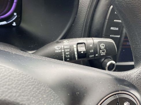 Used 2023 Kia Soul LX w/ LX Technology Package FWD image 33