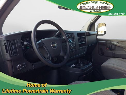 Used 2009 Chevrolet Express 1500 image 3