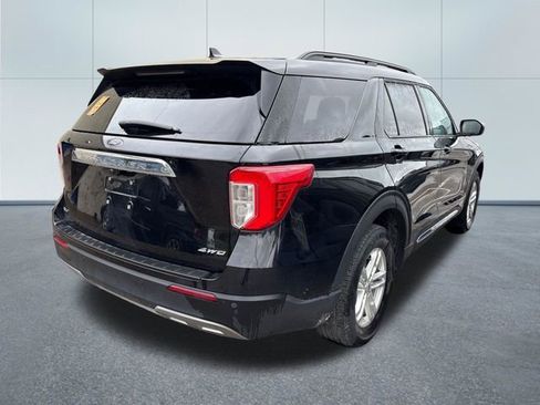 Used 2023 Ford Explorer XLT w/ Equipment Group 202A AWD/4WD image 2