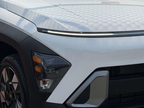 Certified 2025 Hyundai Kona SEL AWD/4WD image 10