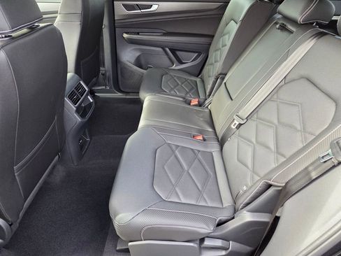 New 2026 Volkswagen Atlas Cross Sport SE image 7