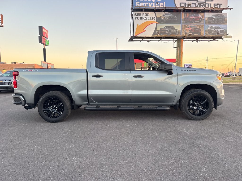 Used 2026 Chevrolet Silverado 1500 Custom w/ Turbomax Blackout Package AWD/4WD image 7