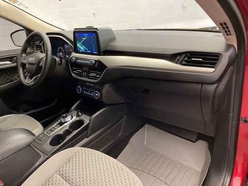 Used 2020 Ford Escape SE image 26