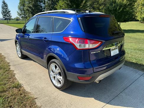 Used 2016 Ford Escape Titanium w/ Equipment Group 301A AWD/4WD image 3