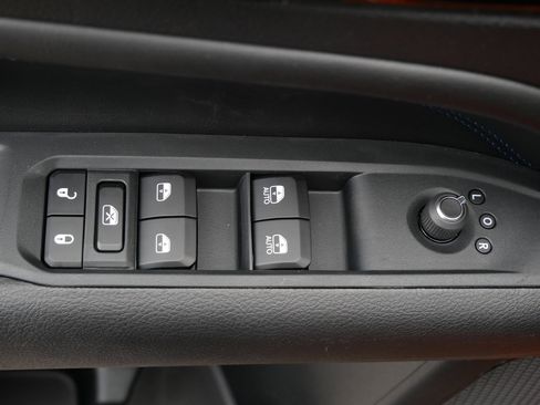 New 2026 Jeep Compass Latitude image 13