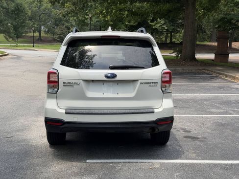 Used 2017 Subaru Forester 2.5i Premium AWD/4WD image 9
