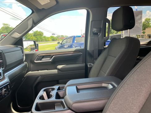 Used 2026 Chevrolet Silverado 1500 RST AWD/4WD image 10