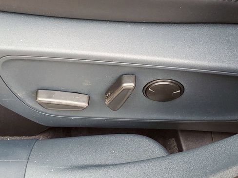 New 2026 Ford Maverick Lariat w/ Black Appearance Package image 8