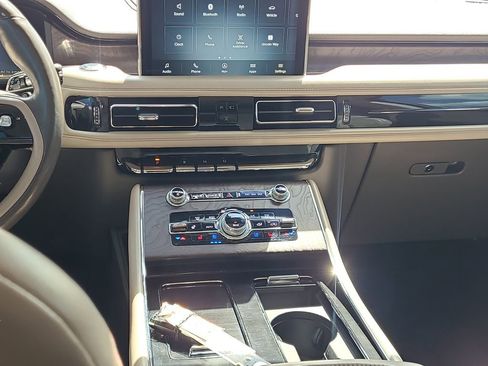 Used 2021 Lincoln Aviator Reserve w/ Equipment Group 202A AWD/4WD image 14