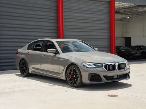 Used 2021 BMW 540i w/ M Sport Package RWD image 7