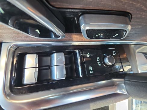 Used 2023 Land Rover Range Rover SE AWD/4WD image 29
