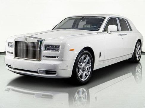 Used 2016 Rolls-Royce Phantom Sedan image 24