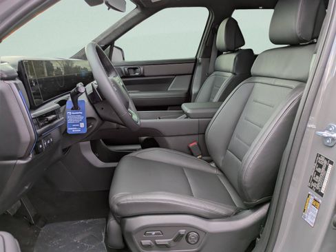 New 2026 Hyundai Santa Fe Calligraphy FWD image 11