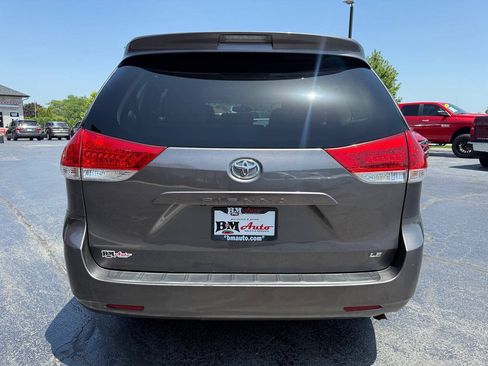 Used 2011 Toyota Sienna LE w/ Towing Pkg FWD image 6