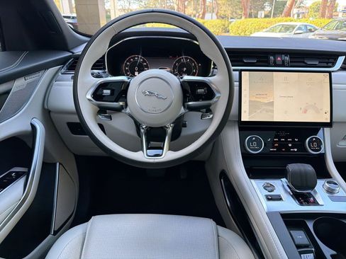Used 2025 Jaguar F-PACE R-Dynamic S AWD/4WD image 28