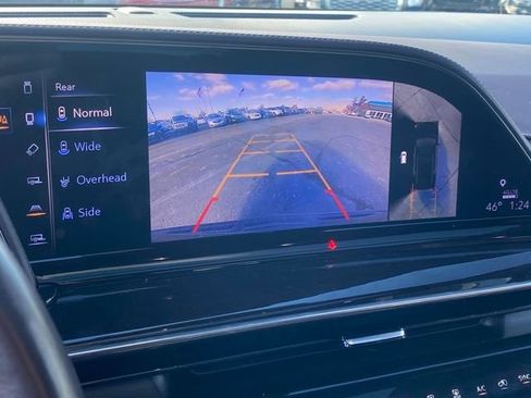 Used 2022 Cadillac Escalade Premium Luxury Platinum image 11