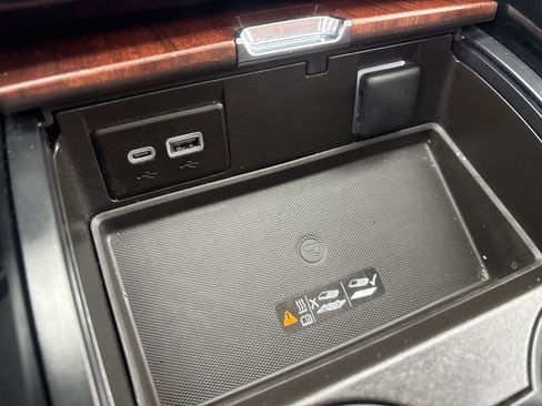 Used 2024 GMC Yukon XL Denali Ultimate image 29