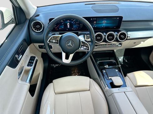 Used 2021 Mercedes-Benz GLB 250 image 22