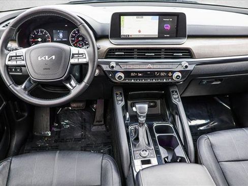 Used 2022 Kia Telluride EX w/ EX Premium Package image 25