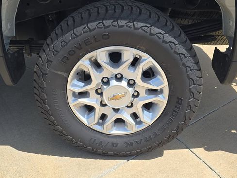 Used 2021 Chevrolet Silverado 2500 LT w/ Fleet Comfort Package AWD/4WD image 32