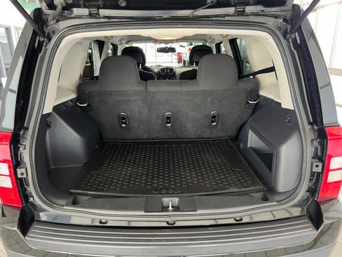 Used 2016 Jeep Patriot Sport w/ Power Value Group FWD image 27